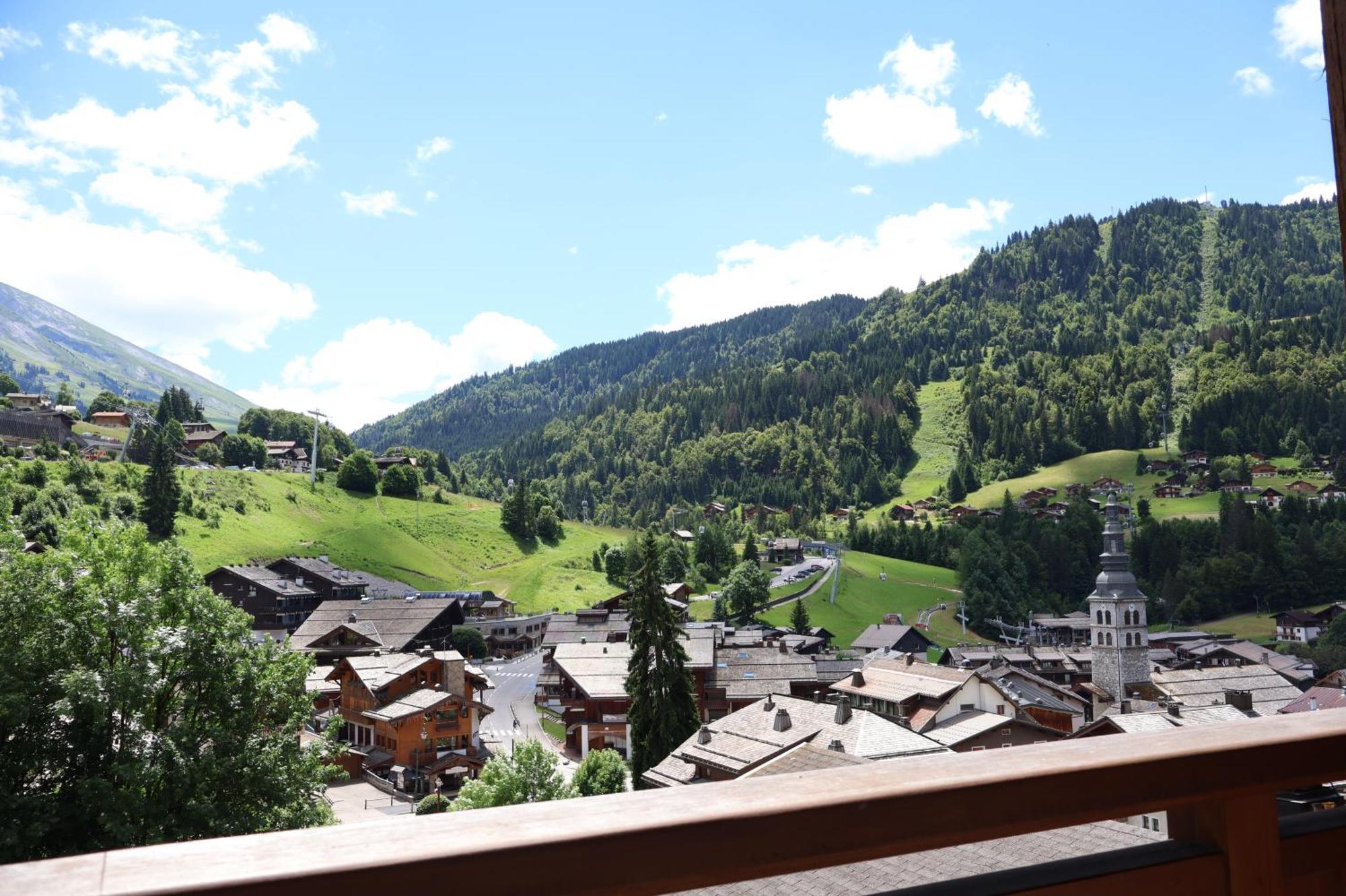 Hotel Alpen Roc ลาคลูซาซ์ ภายนอก รูปภาพ