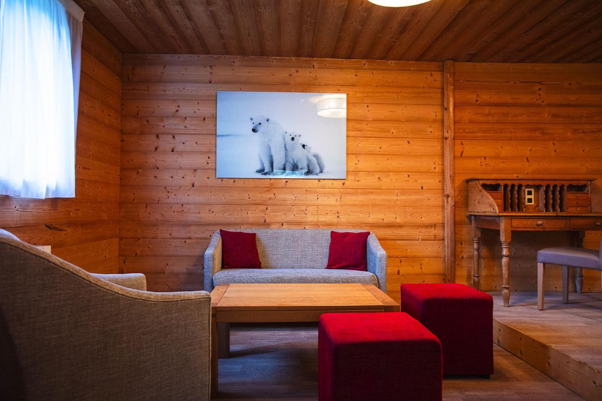 Hotel Alpen Roc ลาคลูซาซ์ ภายนอก รูปภาพ