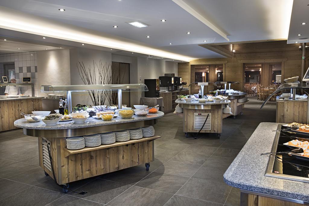 Hotel Alpen Roc ลาคลูซาซ์ ภายนอก รูปภาพ