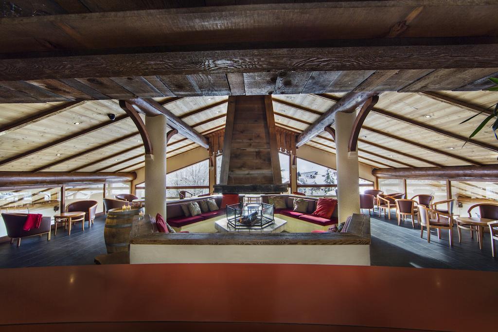 Hotel Alpen Roc ลาคลูซาซ์ ภายนอก รูปภาพ
