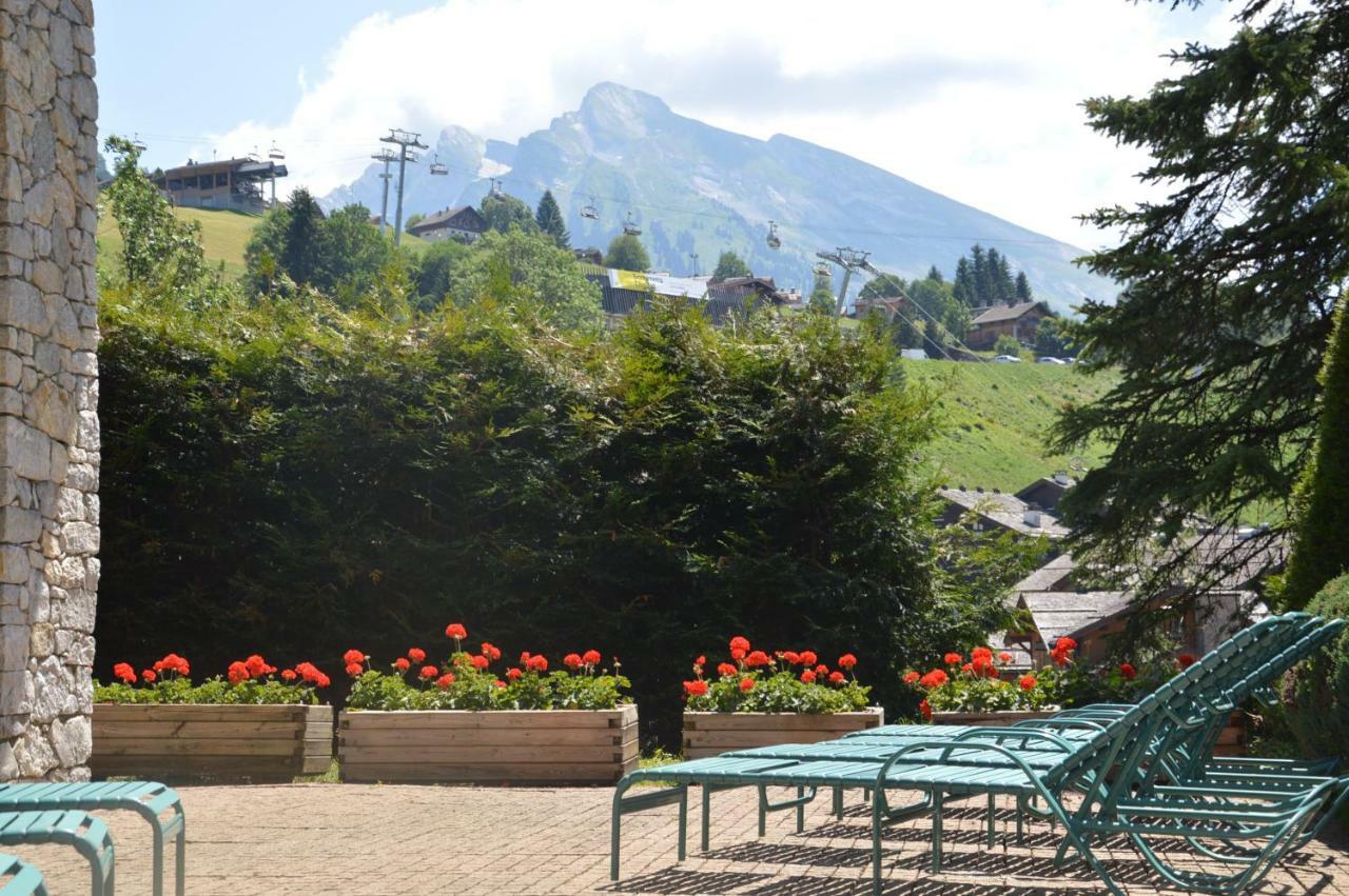 Hotel Alpen Roc ลาคลูซาซ์ ภายนอก รูปภาพ
